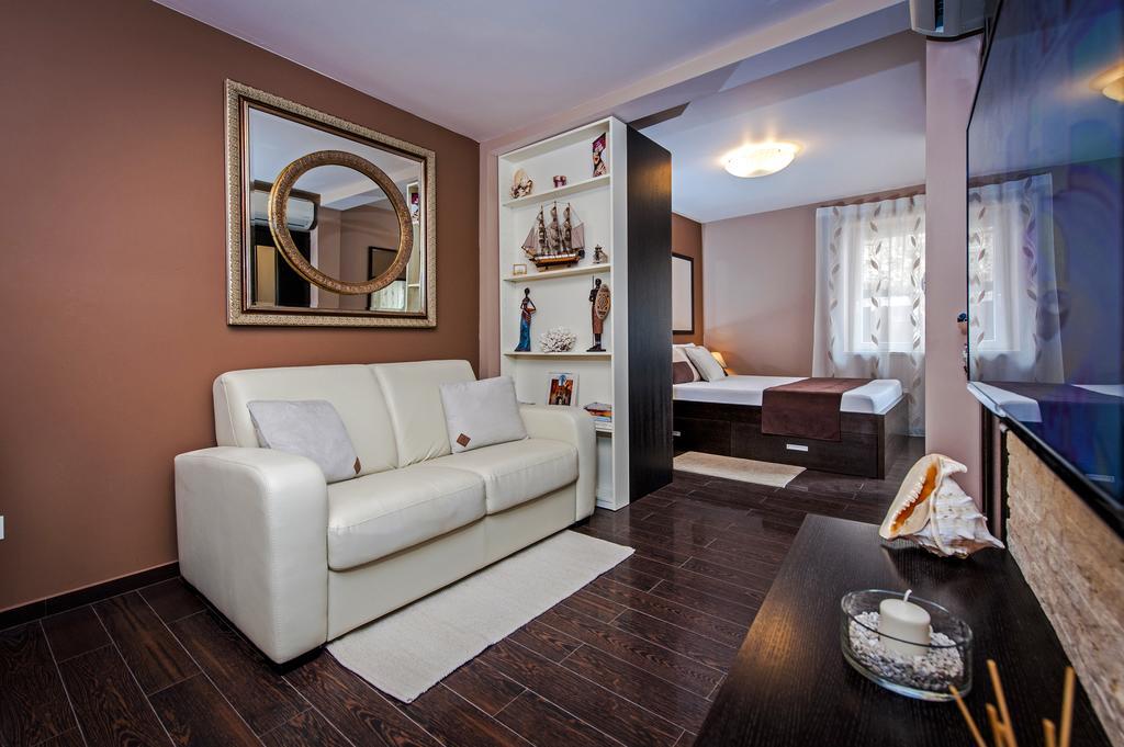 Apartments Casa Dekic 로비니 외부 사진
